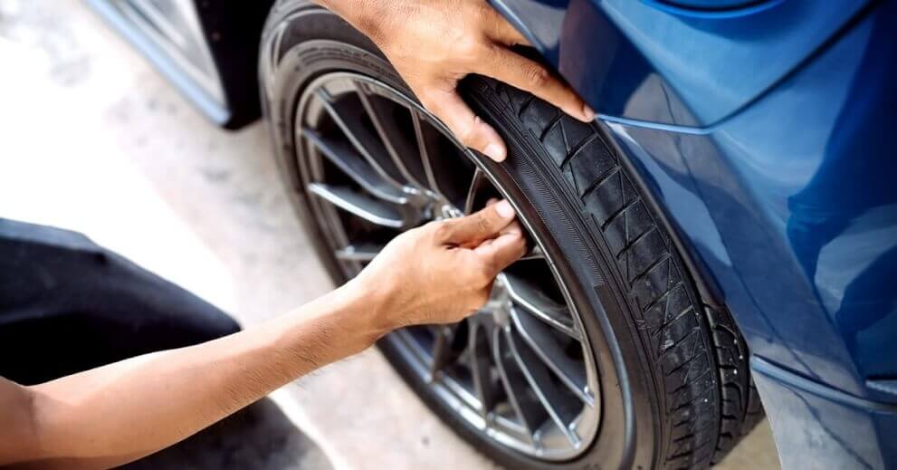 Checking Tyers 7 Important Tips to Prepare Your Car Ready for a Road Trip